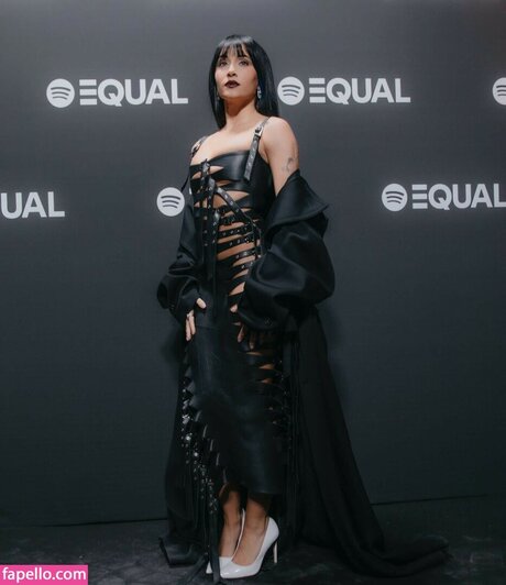 frida reed exclusive model image