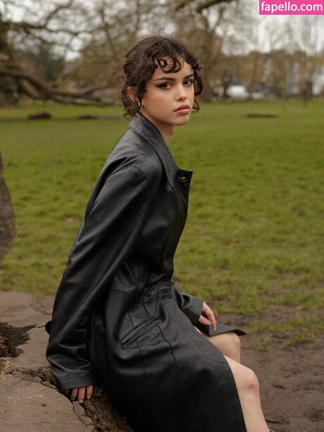 Clarice Cazauran art star photos