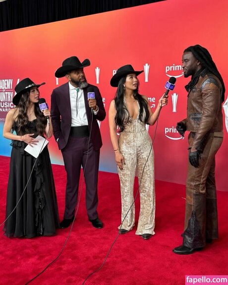 mcd00dle beautiful model archive