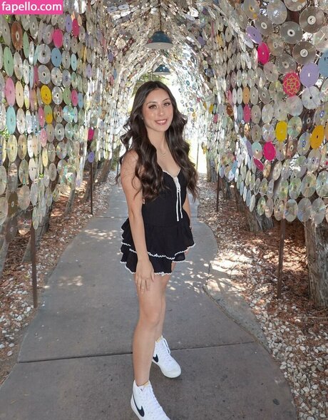 mcd00dle sexy pornstar picture