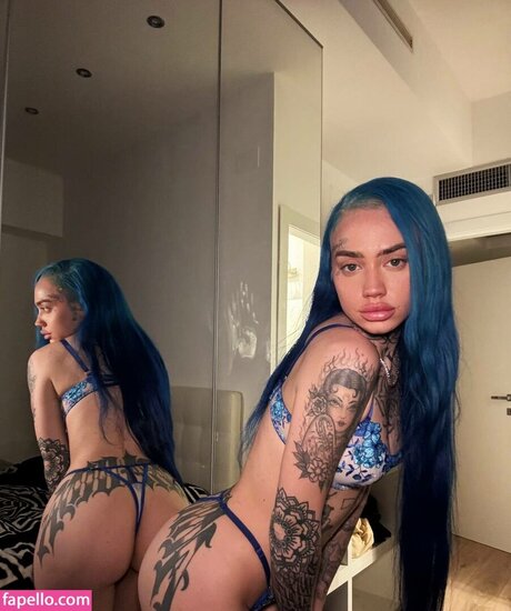 margolaa star nude photo