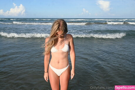 harlowellis adult star image