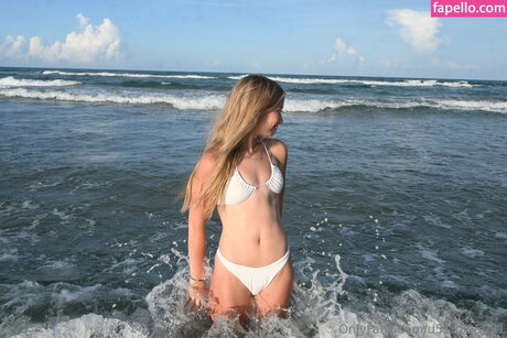 harlowellis pornstar beautiful img