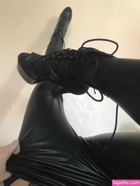 La Strawberry star exclusive img