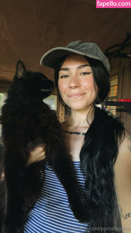 Portofbones hot actress photos