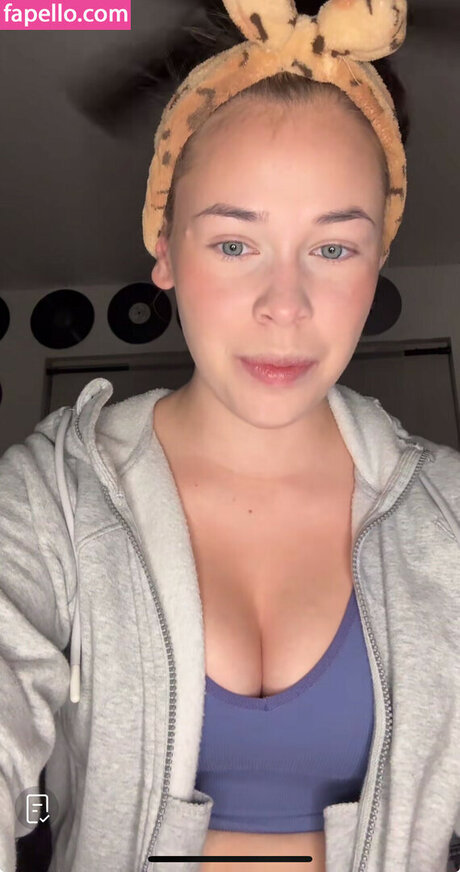 Ava Bolding nude model photo