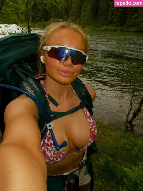 heleneelises model exclusive image