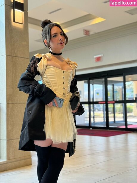 Ursiiday beautiful actress pics