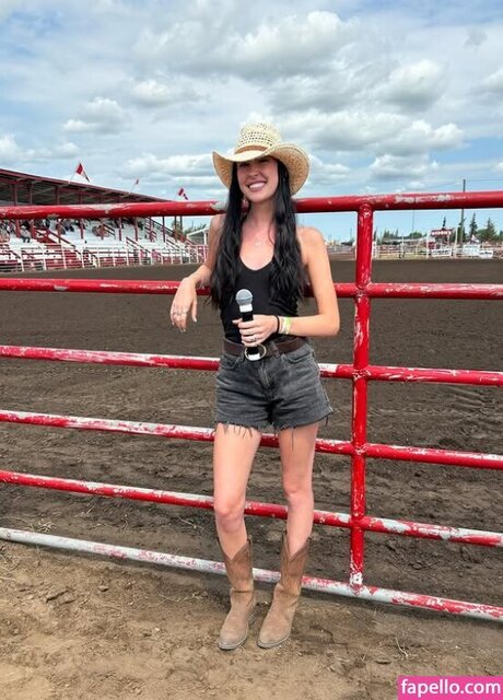 curvy babe onlyfans art porn pic