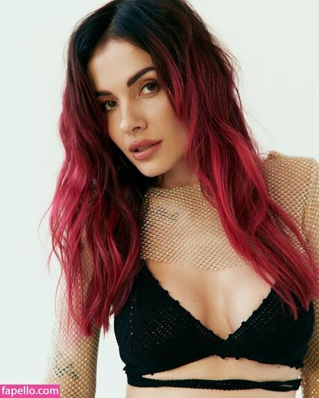 Mamarika erotic pornstar pics