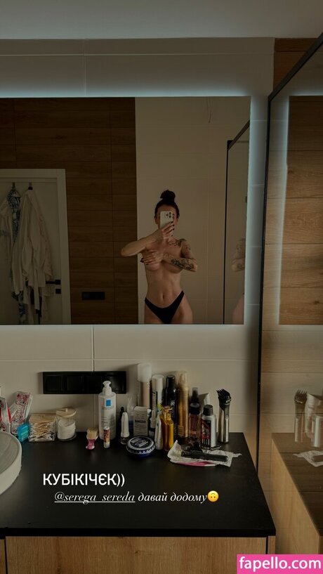 Mamarika pornographic model pics