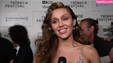 Mileycyrus naked model images