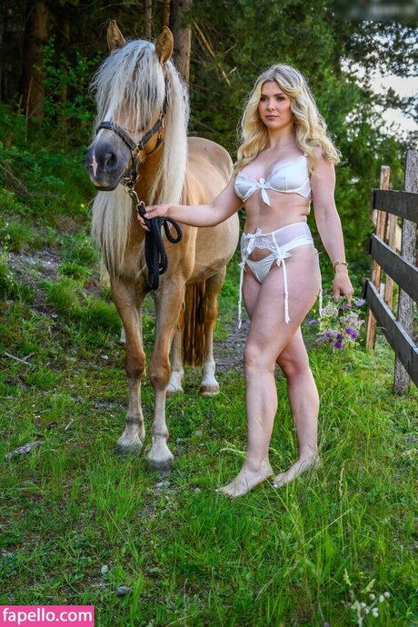 Carolin Gross nudes pornstar image