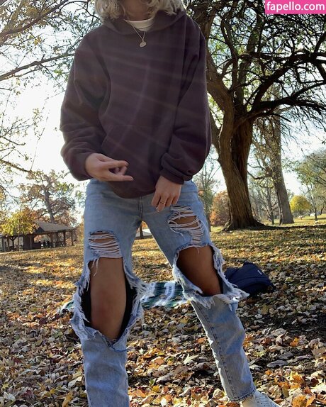 Lydia Feiler model sexy photos