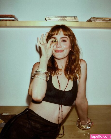 Leighton Meester model high quality galleries