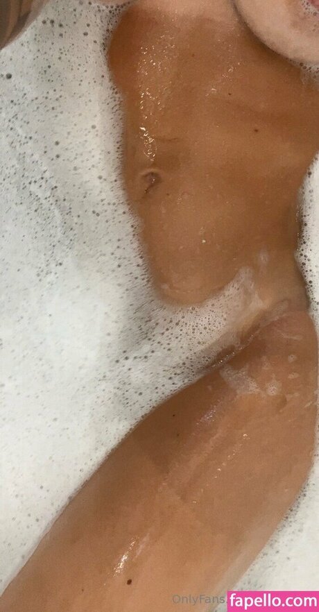 Kae Piglet best actress picture