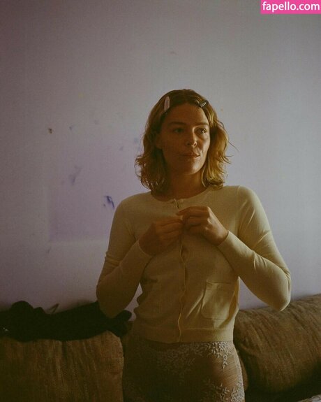 Maggie Rogers pretty pornstar pictures