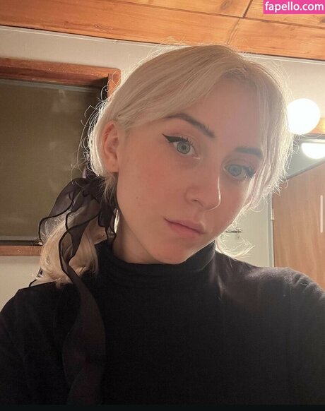 Mkultramilf beautiful actress photo