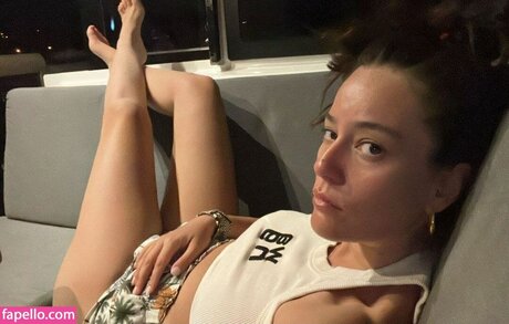 Pelin Akil star images