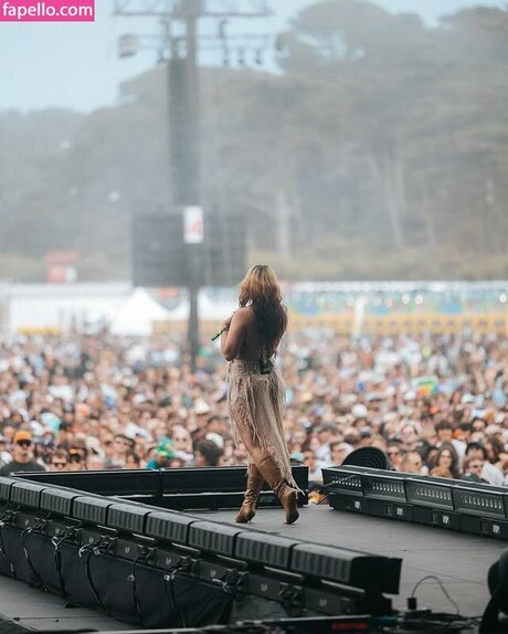 Marisa Dabice model hot photo