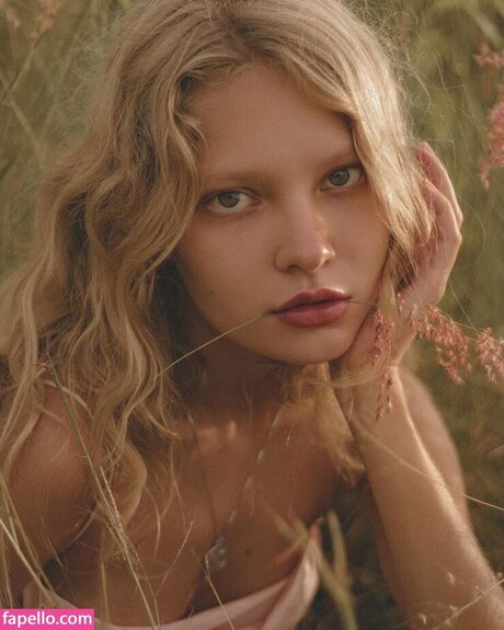 Nika Khromova pornstar sex photos