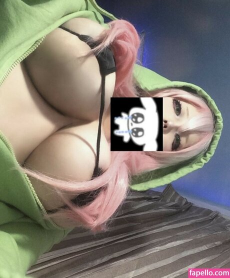 yinxxlee xxx pornstar img