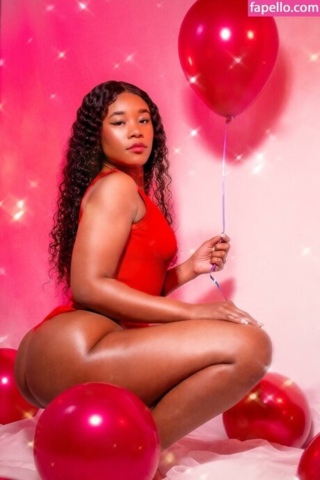 Hallybans nice model photos