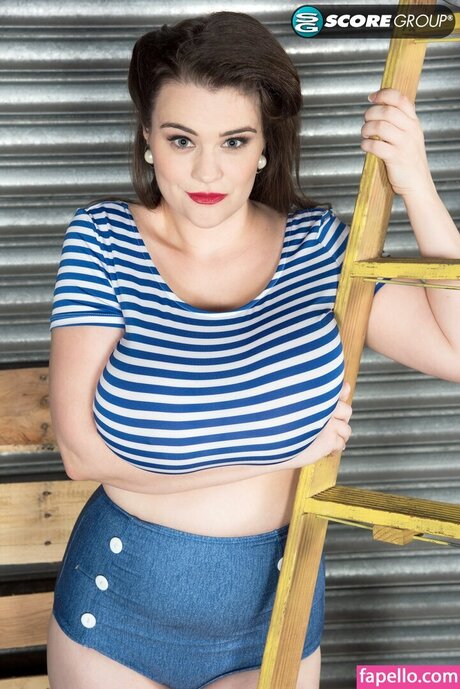 Bigtittiesbabe model exclusive photo