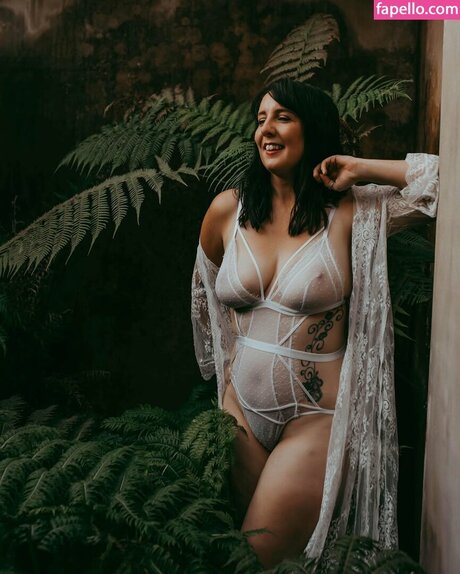 knee deep in life sex star picture