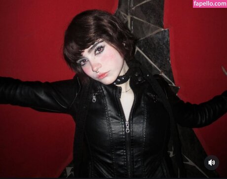 elinoiiddx model perfect pictures