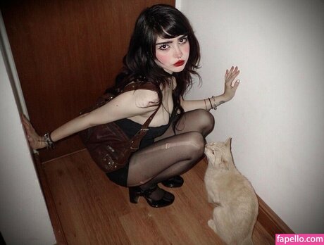 elinoiiddx sex model gallery