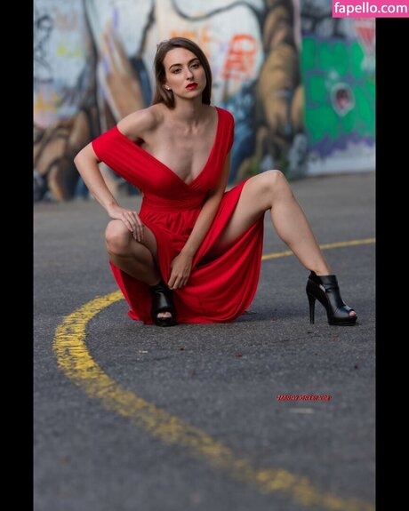 Larissa Schmiederer hot pornstar images