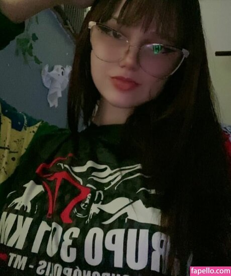 nameluaa model nude gallery