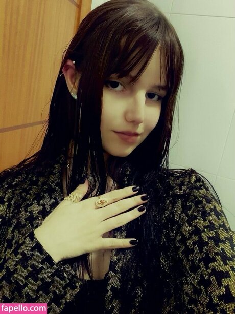 nameluaa model art archive