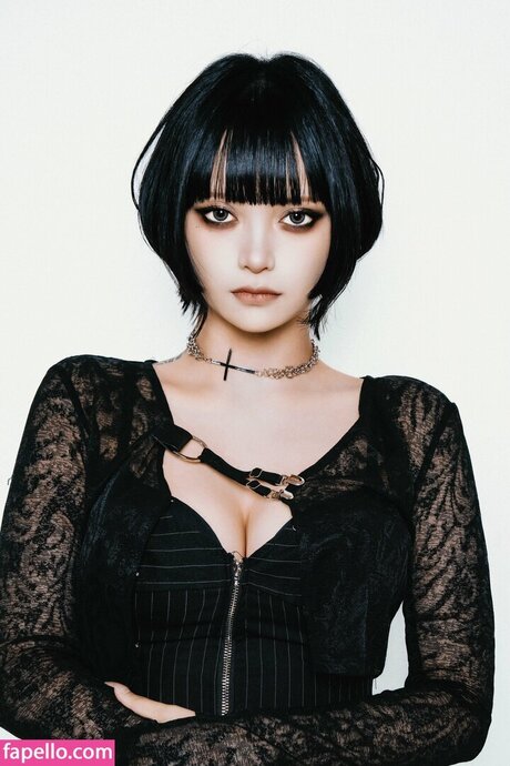 Yuriyuri Fanclub nude pornstar galleries