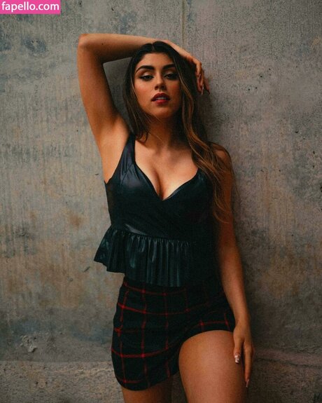 Pautips hot actress img