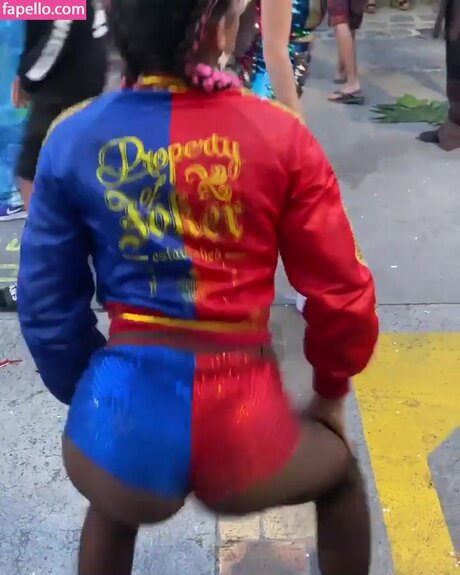 wahyne star sexy pic