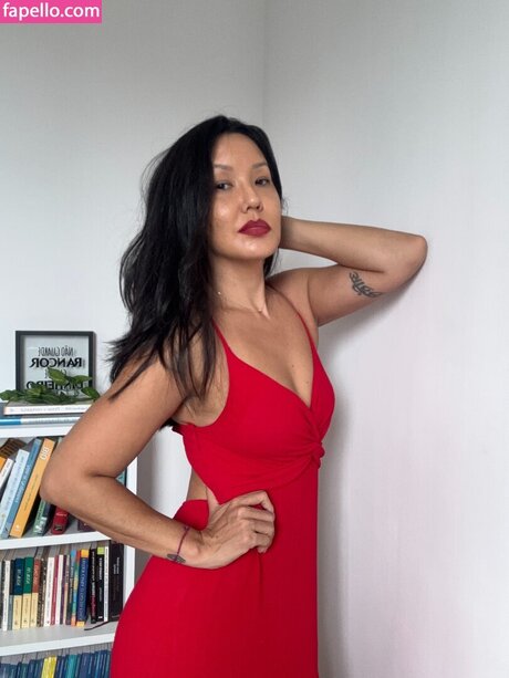 renathashen pornstar pretty image