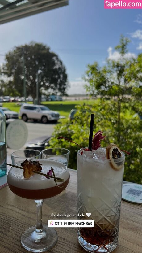 Pearl Farley model pretty img