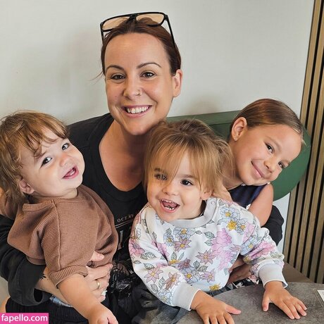 Pearl Farley high quality model images