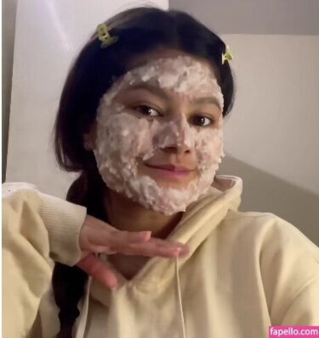 Khushi Tomar nude actress pic