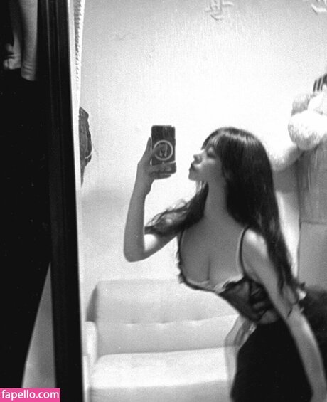 soooyaee erotic pornstar pic