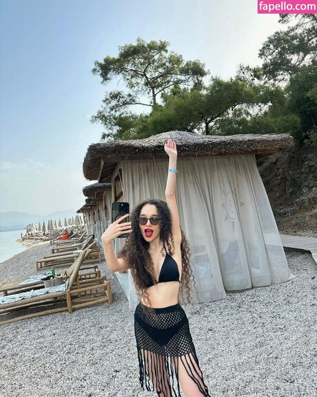 Beste Kose star sexy pic