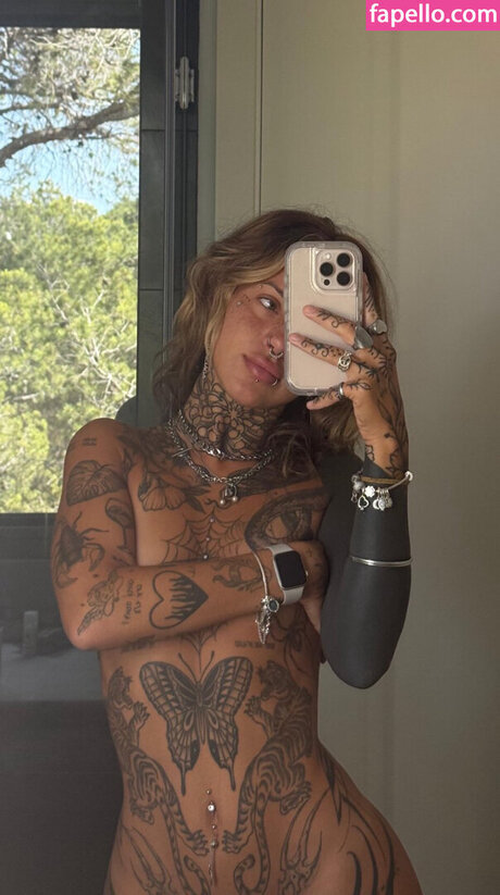 Gigi Abeleira naked actress archive