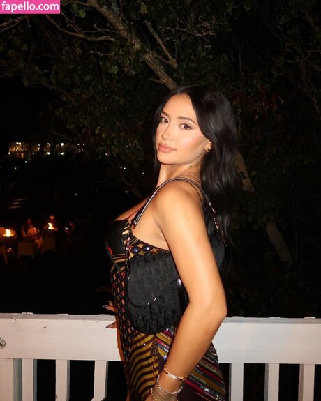 Leah Kateb model erotic archive