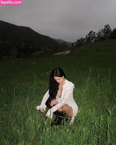 Leah Kateb sex model img