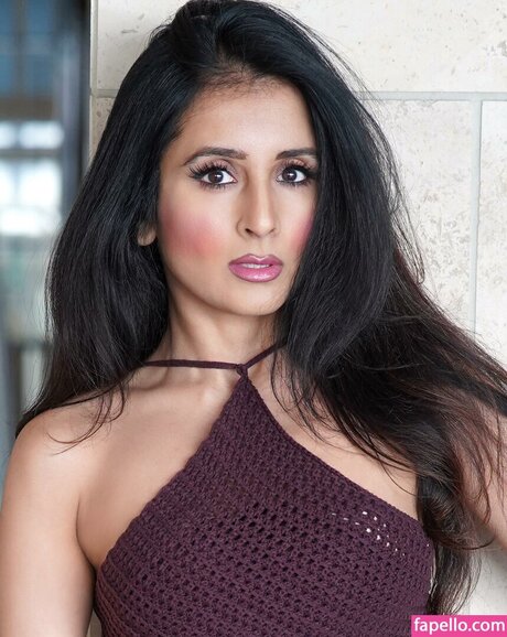 Demi Mann hd model image