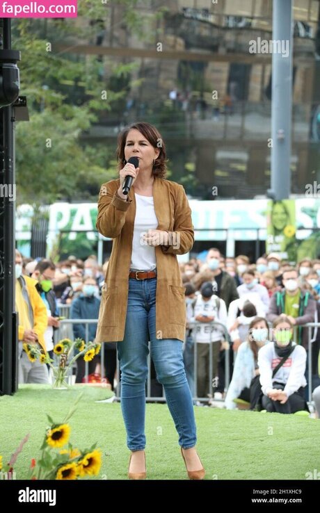 annalenabaerbock exclusive model images