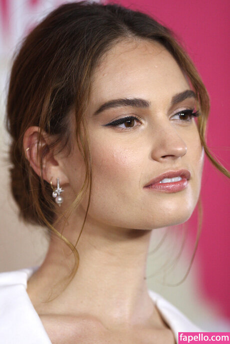 lilyJames exclusive pornstar images