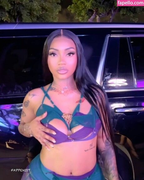 Jada Kingdom model naked pictures